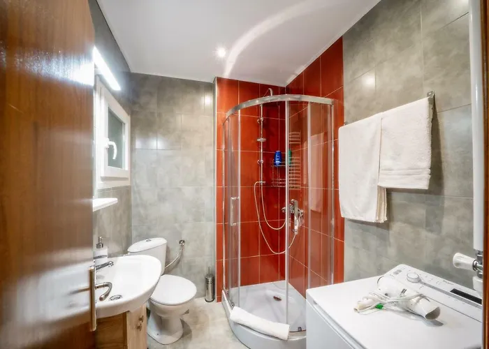 Deluxe Apt.