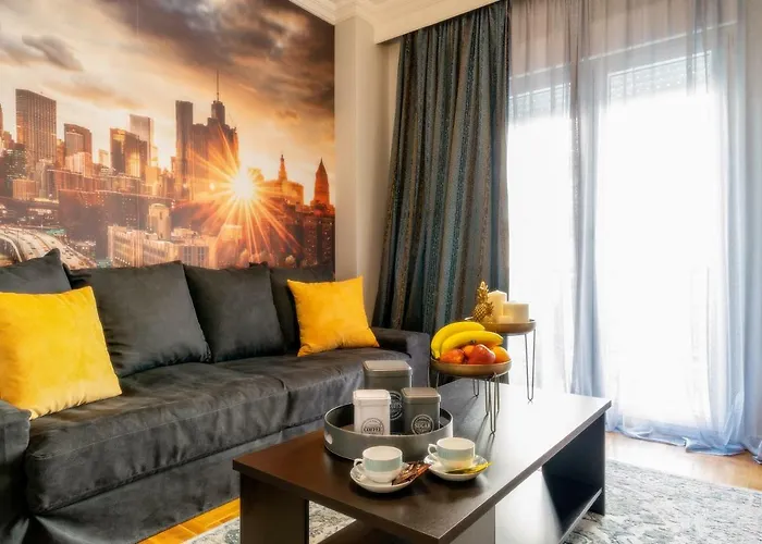 Deluxe Apt. *